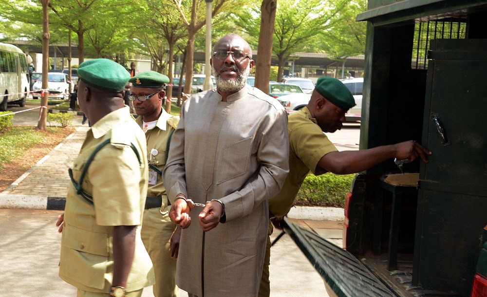 PDP spokesman, Olisa Metuh arrives Federal High Court, Abuja from Kuje Prison in handcuffs