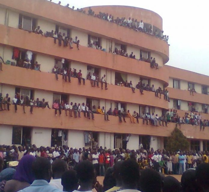 Students beg Kogi Varsity lecturers to call off strike
