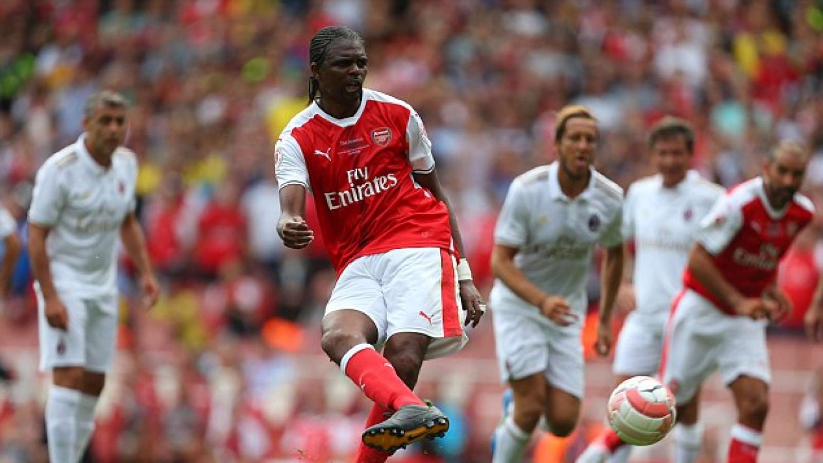 Arsenal 4-2 AC Milan: Kanu hits hat-trick in legends’ rematch