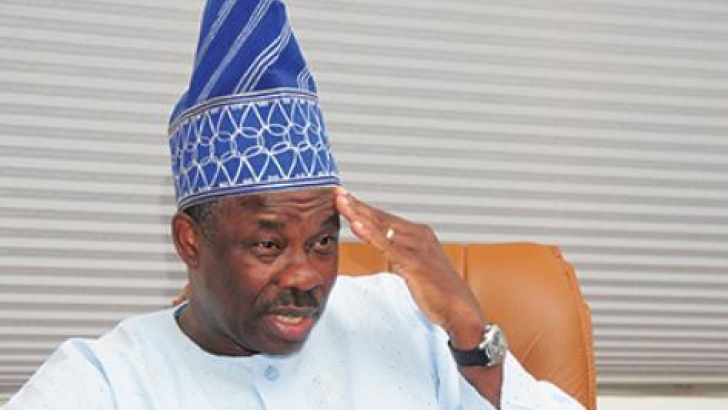 You’re brainless, senseless, Gov Amosun attacks workers