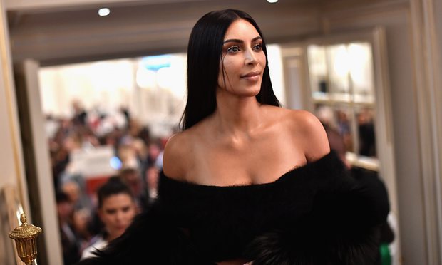 Kim Kardashian robbed at gunpoint in Paris