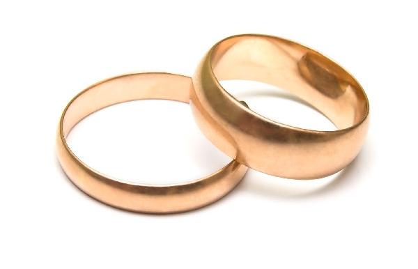 85-year-old on trial for stealing wedding ring