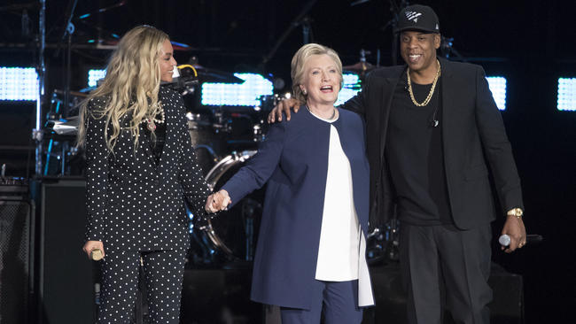 Jay-Z, Beyonce rally minorities for Clinton