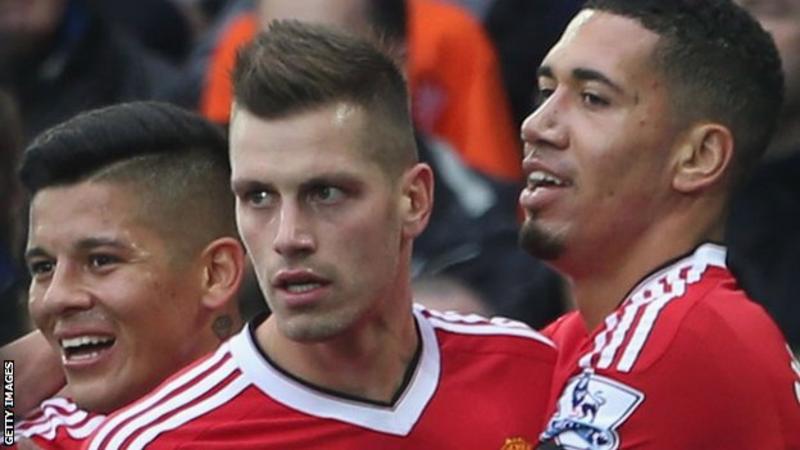 Morgan Schneiderlin: Man Utd and Everton agree £22m fee for midfielder