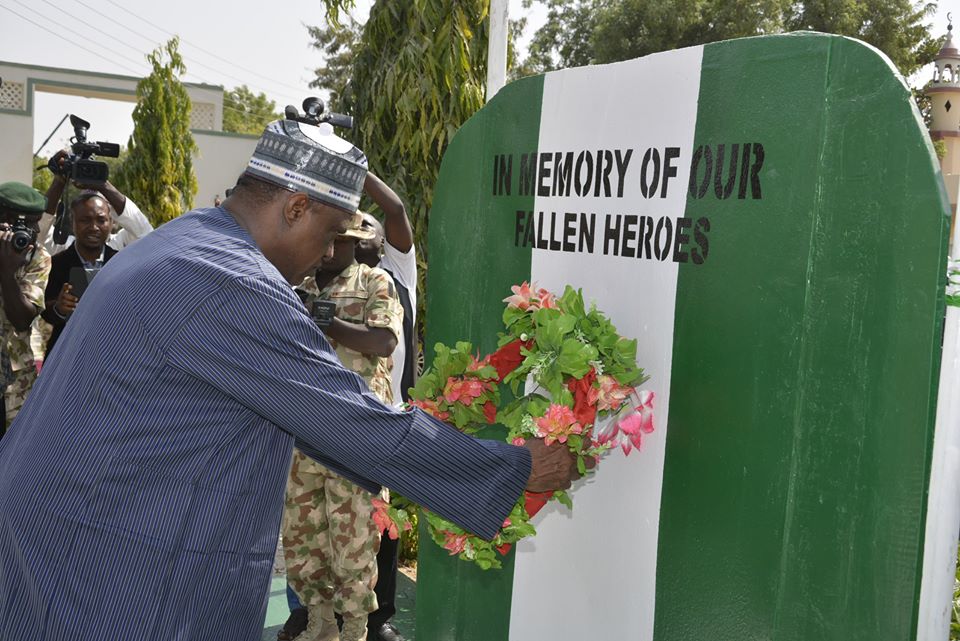 Governor Ibrahim Gaidam of Yobe state laying wreath at the 2016 Armed Forces Remembrance Day Celebrations at Government House, Damaturu.