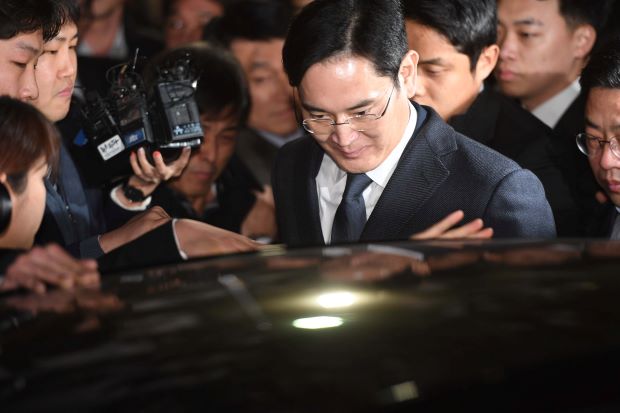 Samsung chief Lee arrested as South Korean corruption probe deepens
