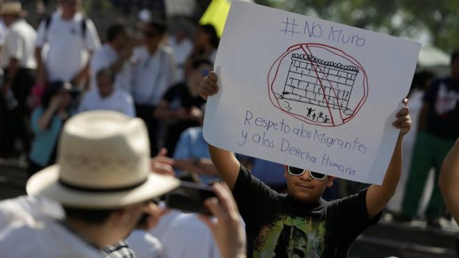 Mexico’s foreign minister rejects Trump deportation policy