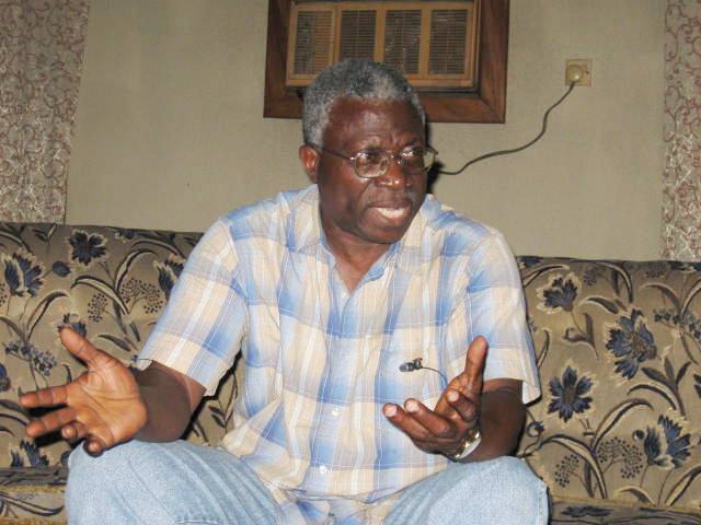 Buhari felicitates with Niyi Osundare at 70