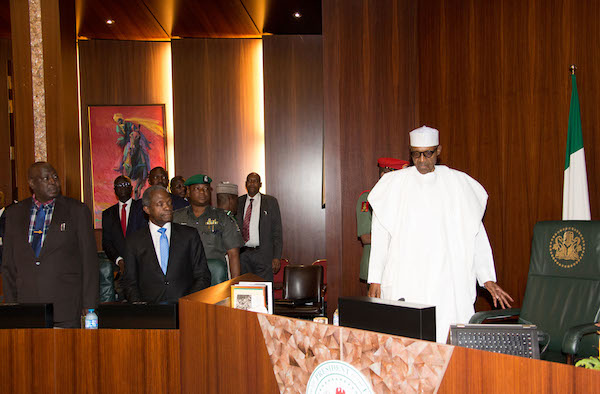 Buhari orders Finance Minister, CBN to give governors second tranche of London-Paris Club refunds