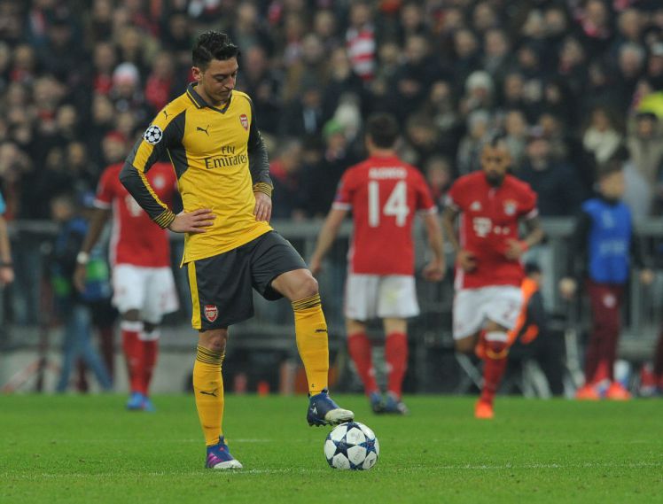 Ozil, Steve Bould, in serious bust-up, reveals celebrity fan, Alan Davies