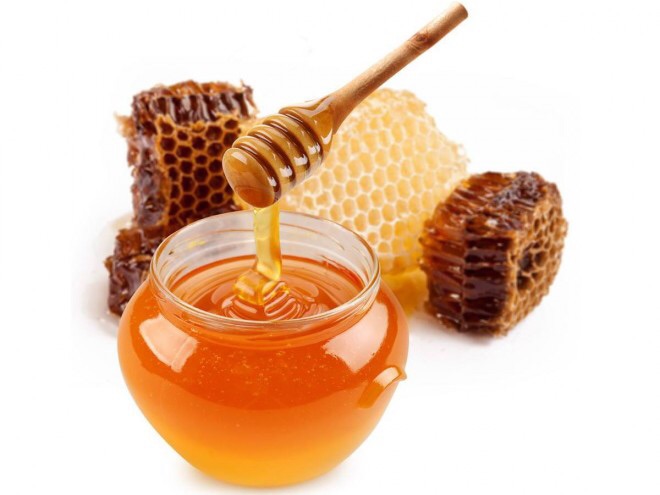 Banish oily skin for good: Simple, DIY face mask is all you need