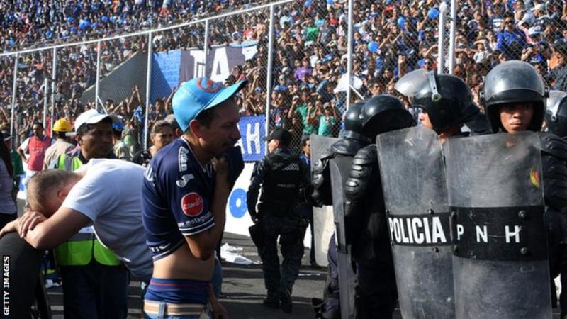 Stampede kills football fans in Honduras