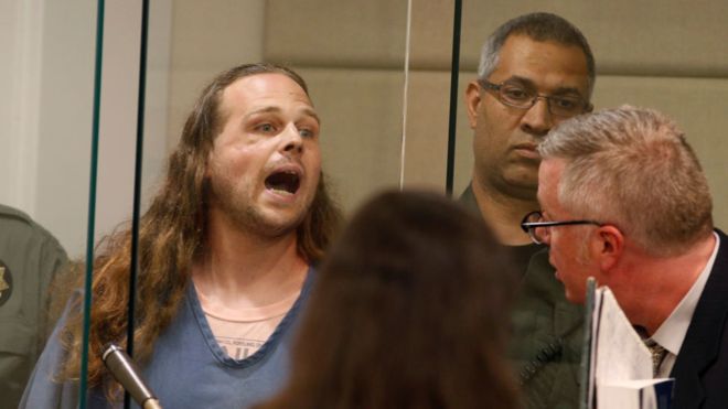 Portland stabber yells, continues hate speech in court