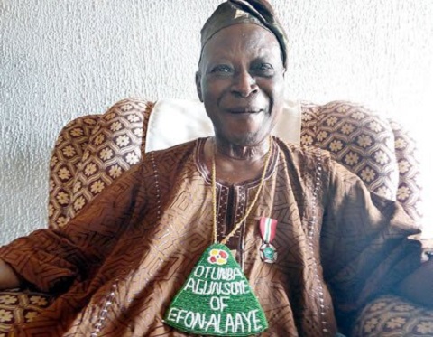 Buhari felicitates with ace broadcaster, Kunle Olasope, at 80