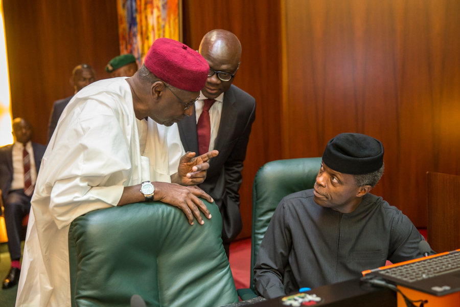 Acting President presides over FEC meeting