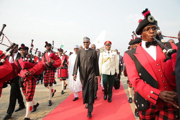 Buhari arrives Abuja, ignores guard of honour