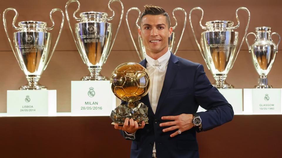 Ronaldo sells Ballon d’Or trophy to raise £600,000 for charity