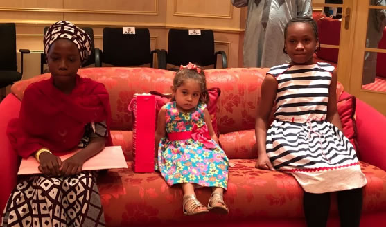 Buhari meets young admirers