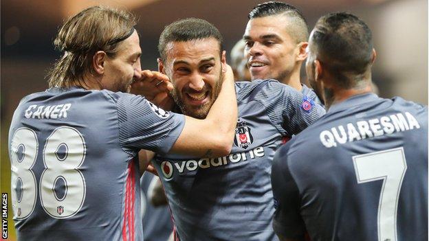 Everton to sign Besiktas striker for 27m pounds
