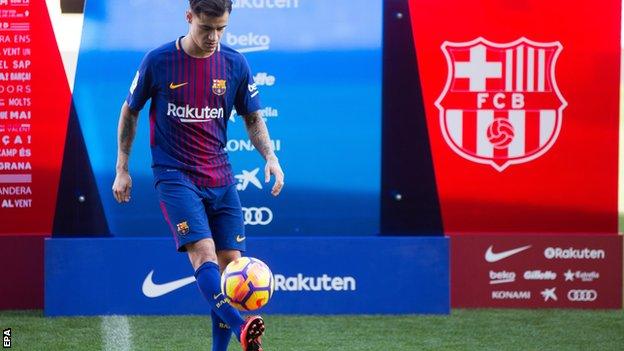 Coutinho unveiled at Barca