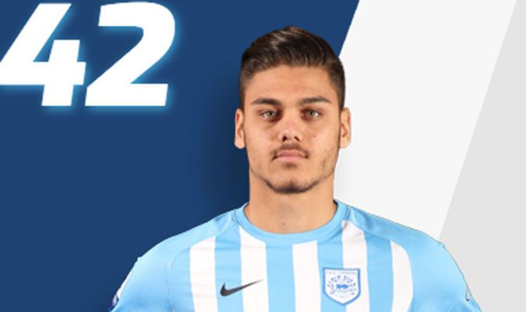 Arsenal to sign Greek defender for 2m pounds