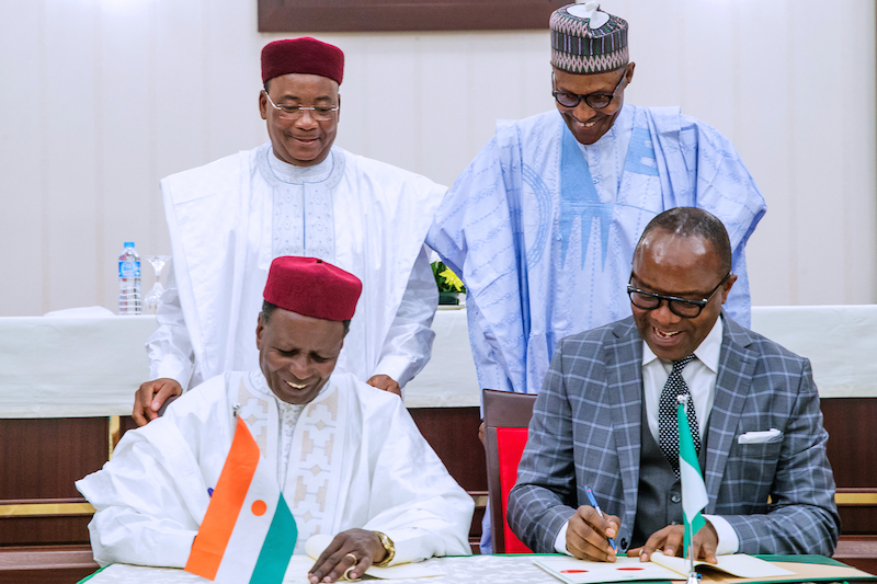 Nigeria, Niger sign $2bn hydrocarbon pipeline, refinery