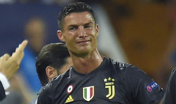 Ronaldo sees red as Juventus beat Valencia 2-0