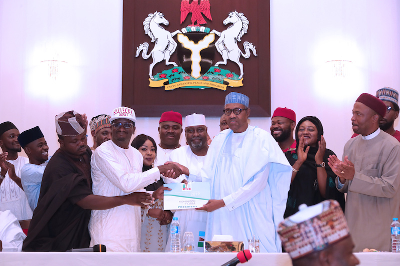 2019: Buhari receives N45m nomination form, says weak, selfish politicians have exited APC