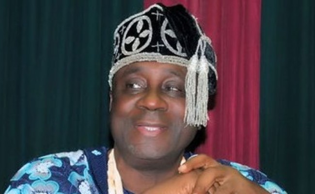 Buhari salutes Oba of Lagos, Rilwan Akiolu, at 75