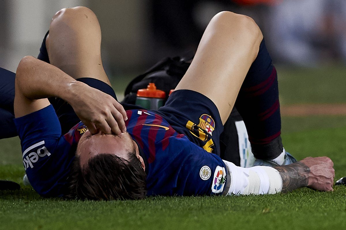 Messi to miss El Classico