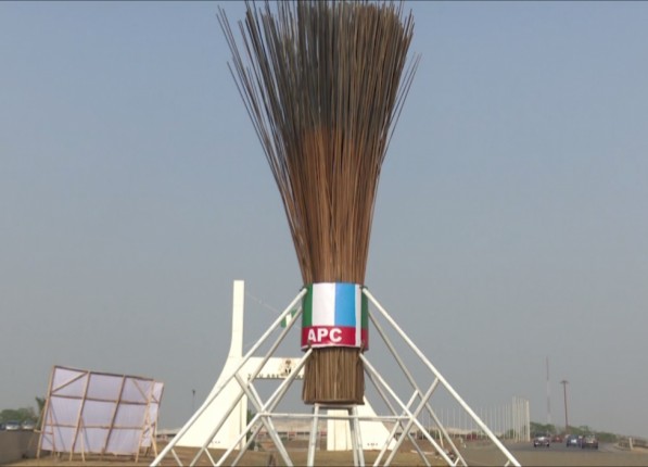 PDP drags minister, FCDA, APC to court over giant broom at city gate