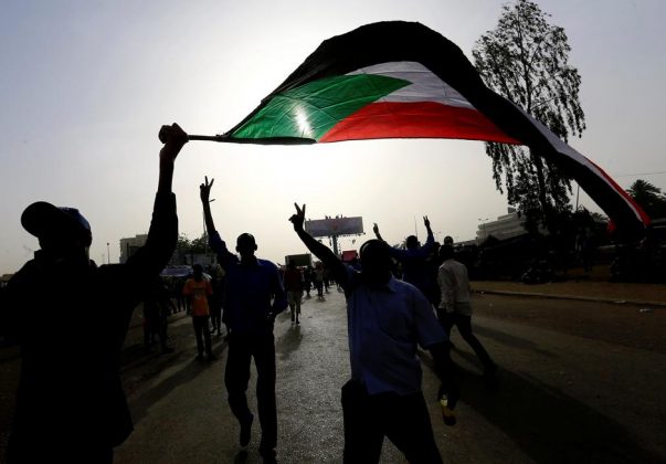Finally, Sudanese Army removes Al-Bashir