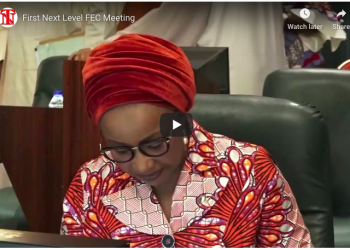 VIDEO: President Muhammadu Buhari and ministers at the maiden Federal Executive Council (FEC) meeting at the Council Chambers of the Presidential Villa in Abuja.