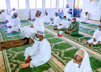 President Buhari attends Juma’at Prayers at State House Mosque
