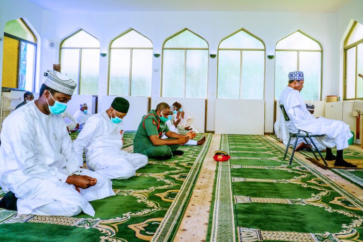 President Buhari attends Juma’at Prayers at State House Mosque