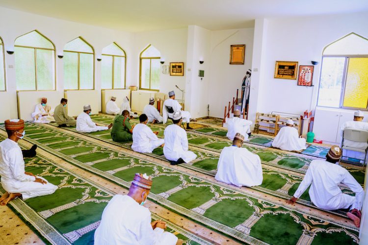 President Buhari attends Juma’at Prayers at State House Mosque