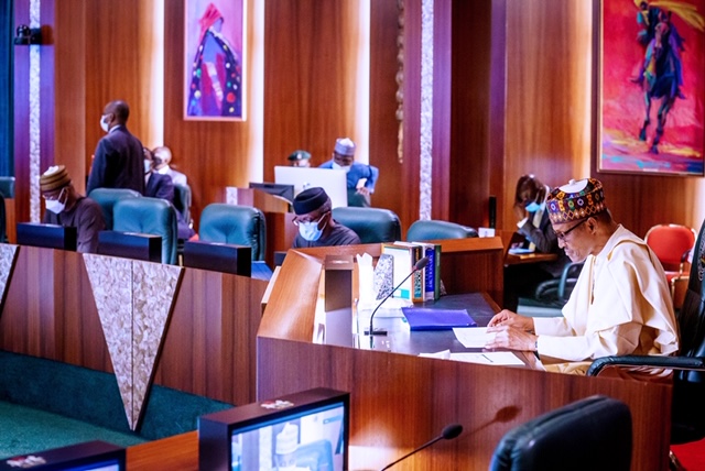 Buhari interacts with APC governors, commends party caretakers