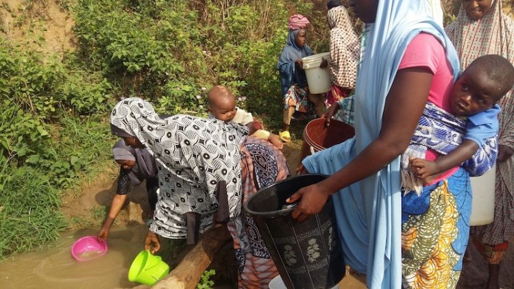 COVID-19: Kraals without water, where nomads wash hands for 4 seconds
