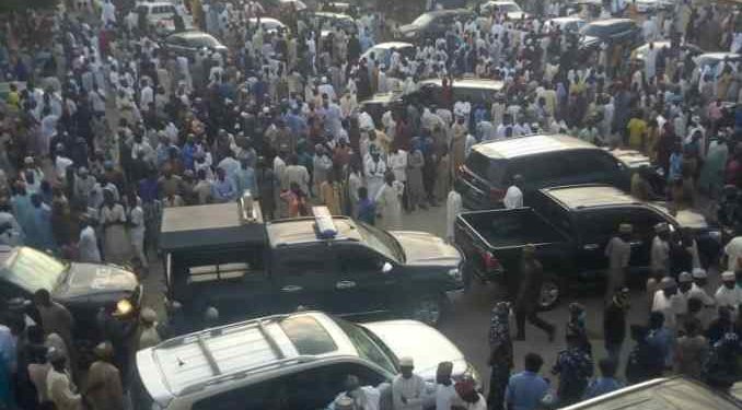 Buhari sends senior officials to Zaria for late Shehu Idris’ burial