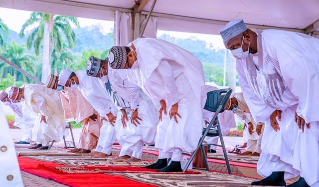 Buhari, first family observe Eid-el-Fitr prayer at Aso Rock