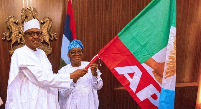 Osun gubernatorial poll: Buhari presents APC flag to Oyetola, lauds his tireless service to people