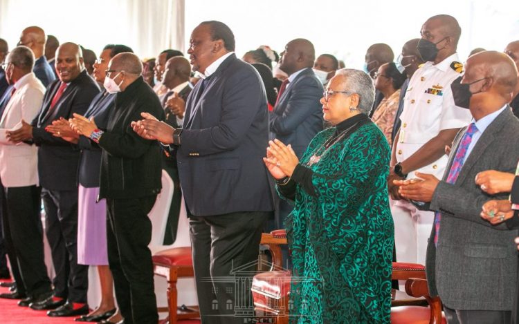 Kenyatta  commends State House staff for their commitment, dedication