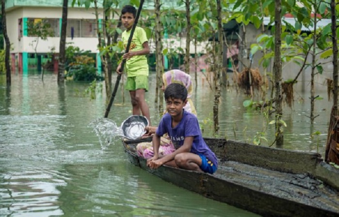 Over 27 million children at risk from devastating record-setting floods, says UNICEF