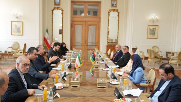 Iran’s top diplomat meets with Libyan counterpart