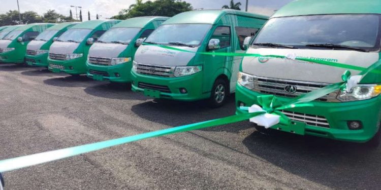 Nigerian govt hands over 64 CNG buses to NLC, TUC, NANS