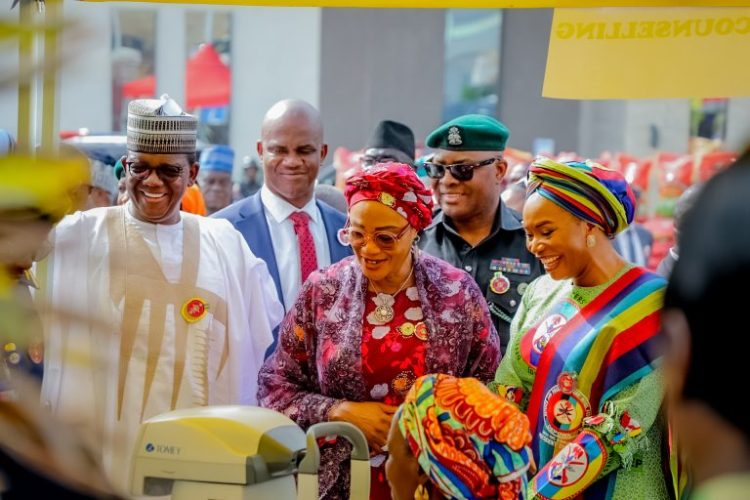 Oluremi Tinubu shares N1.9 billion to elderly Nigerians in 36 states, FCT